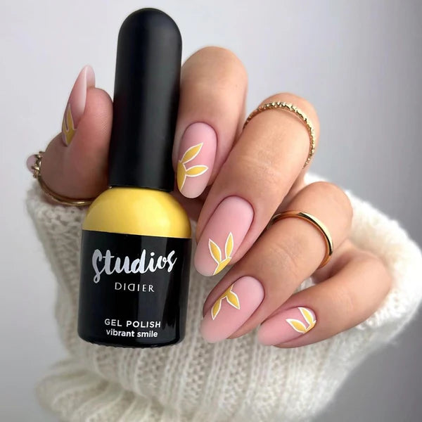 Gel polish Studios, vibrant smile, TPO-fri, 8ml
