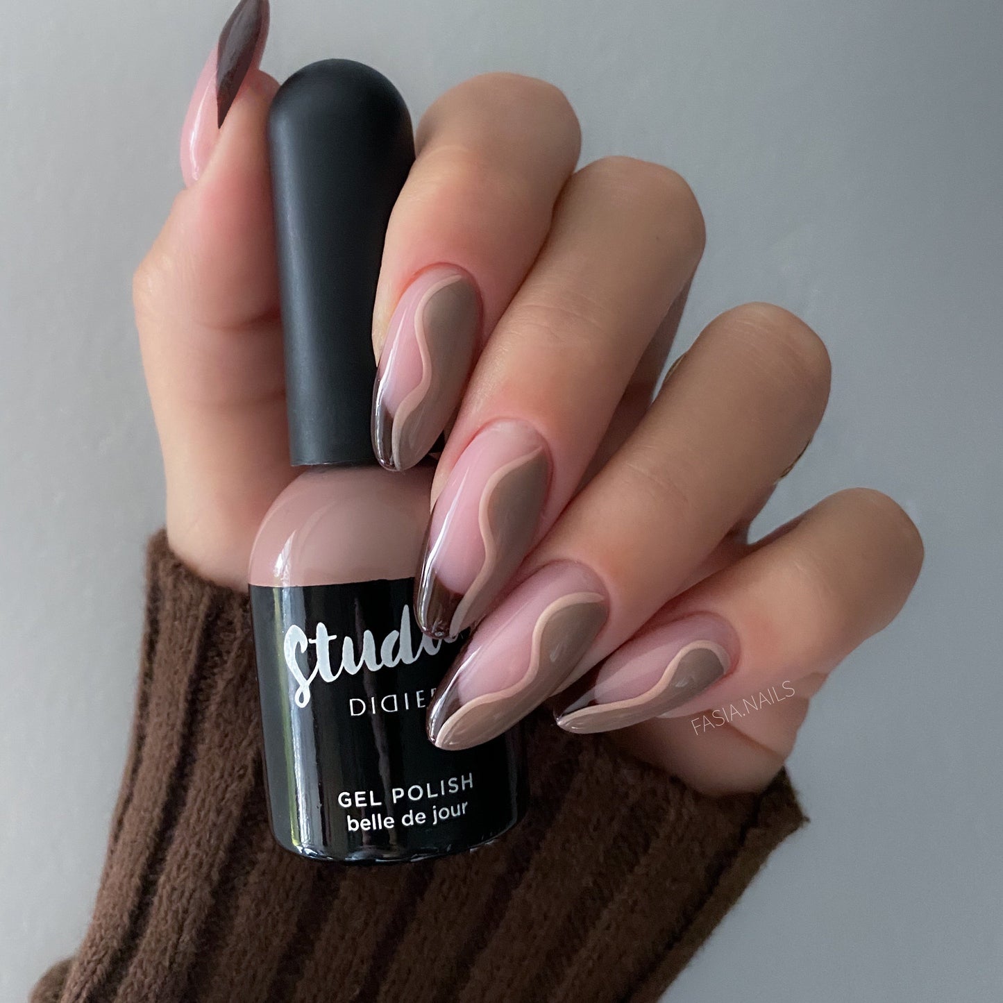 Gel polish Studios, belle de jour, HEMA och TPO-fri, 8ml