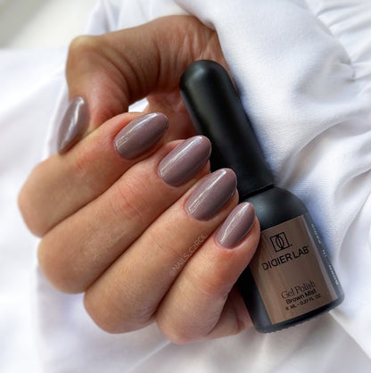Gel polish Studios, brown mist, HEMA och TPO-fri, 8ml
